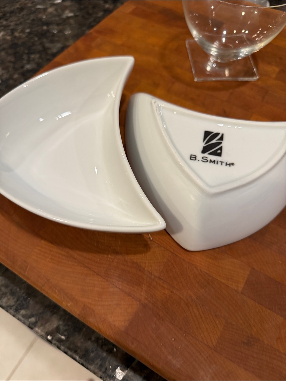 B. Smith Pair of Dishes